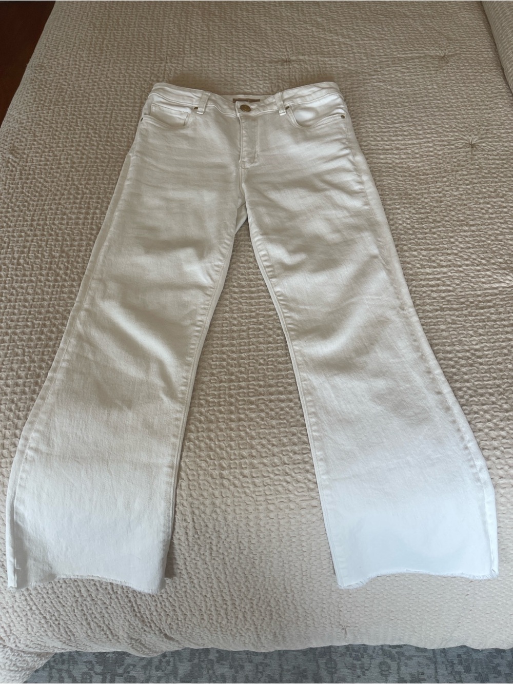 KUT Kelsey Ankle Flare Ecru Size 4 Like New - Picture 3 of 13